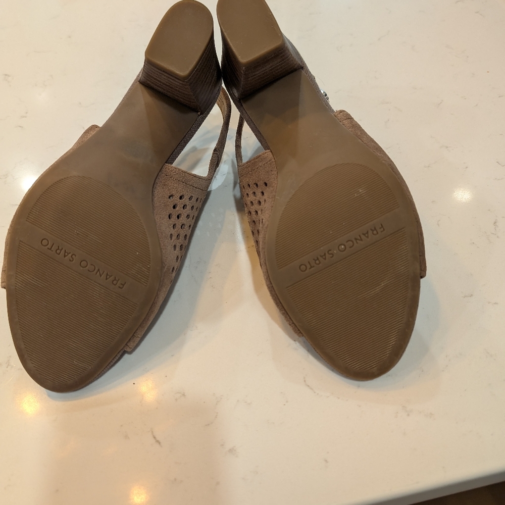 Franco Sarto Mandi 2 Slingback  Taupe Suede Block Heel Sandals Sz 8.5 EUC - Picture 5 of 8